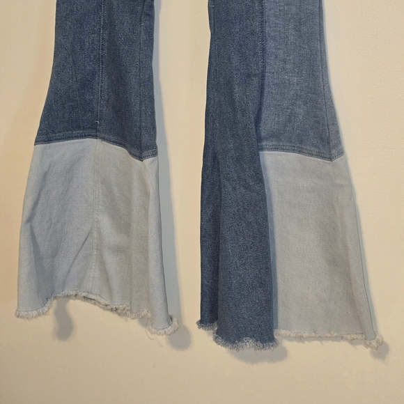 Altar'd State High-Rise Flare Jean Pants in a patchwork denim Raw Hem Sz Medium - Picture 6 of 9